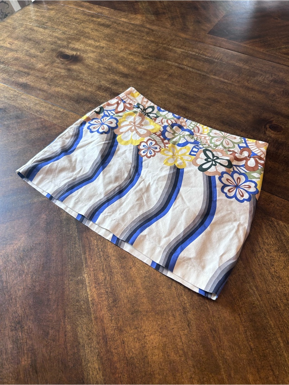Floral Wave Print Mini Skirt in Blue and White